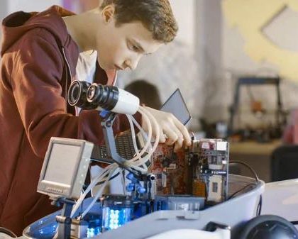 Exploring the Robotics Revolution in Froyo Franchises
