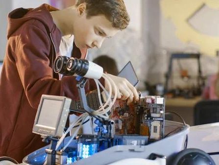 Exploring the Robotics Revolution in Froyo Franchises