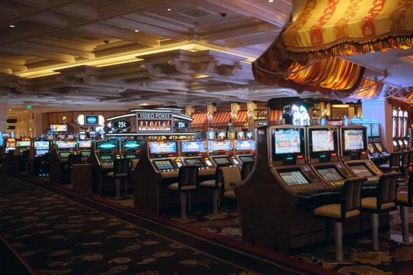 Exploring the Online Poker Experience With idrpoker