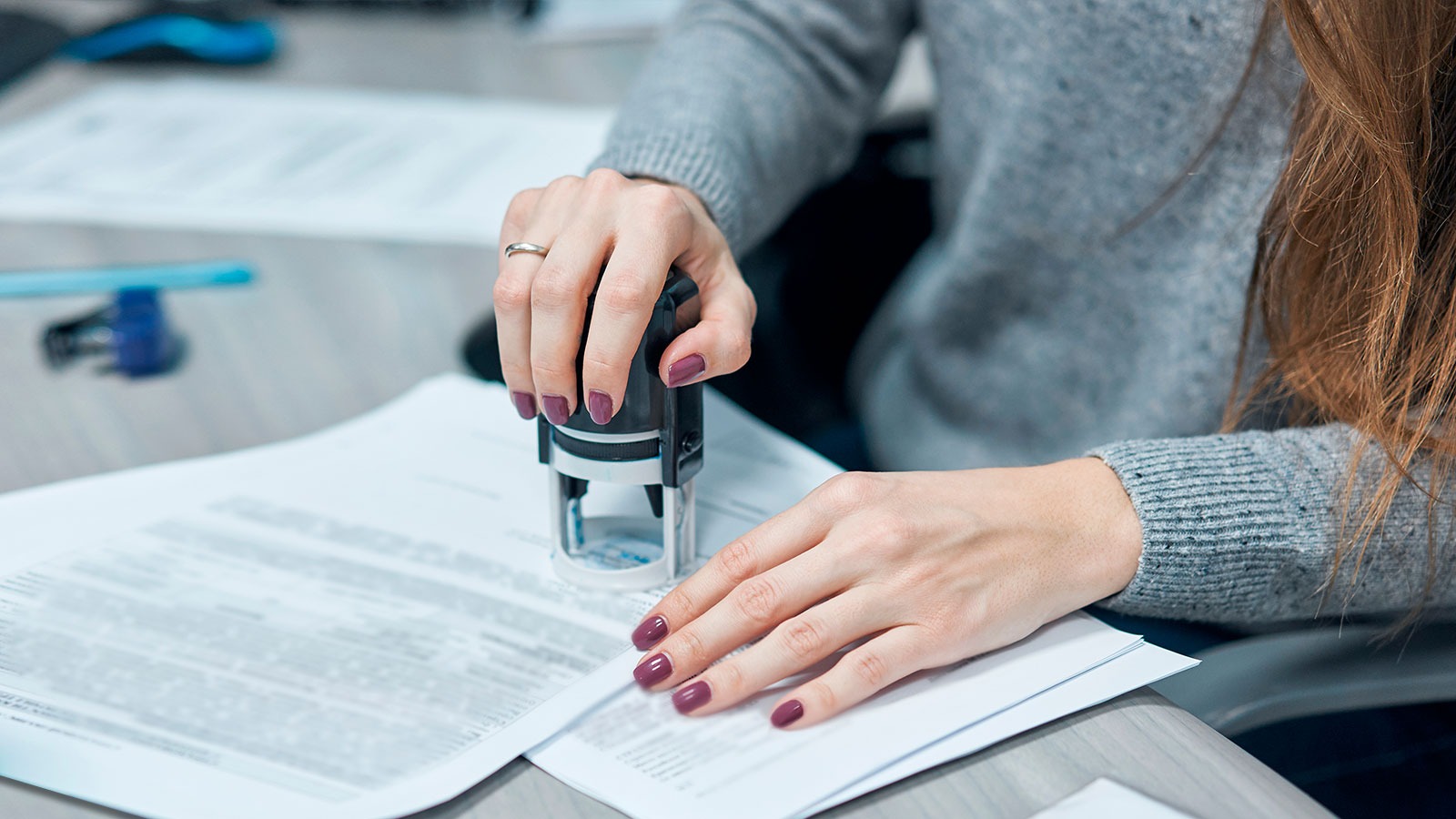 Complete Loan Modification Documents Using Mobile Notary Services for Borrowers